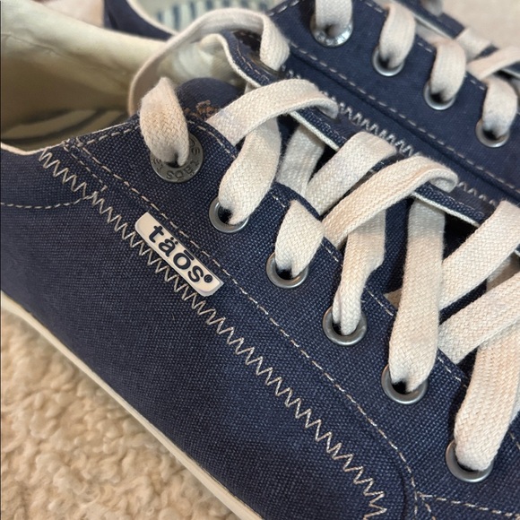 Taos sneakers glyde size 9 New - Picture 5 of 9